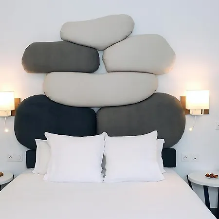 Le Nelioe Hotel 3*